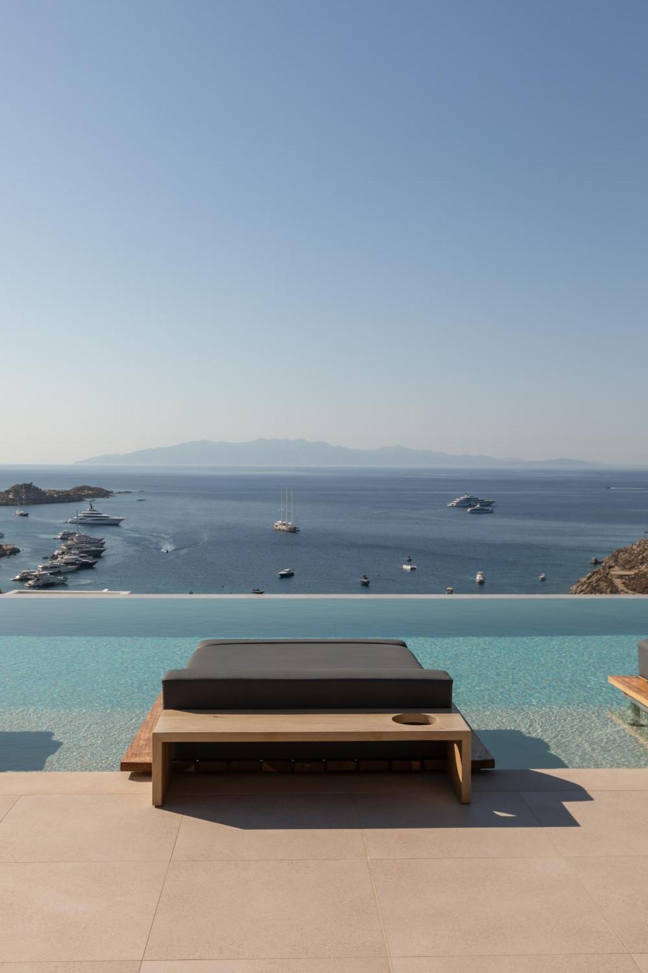 Calma Mykonos